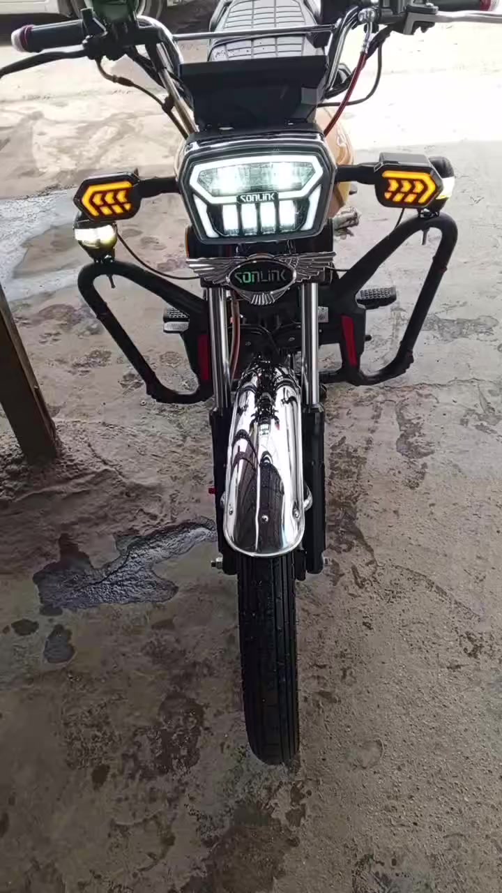 ايراني سونلك للبيع
موديل 2025محرك. 200cc اوراق منفيس فقط السعر 850قفل


**إذا كنت صاحب هذا الإعلان وتريد حذفه لأي سبب، رجاءا أرسل رسالة إلى الدعم الفني**