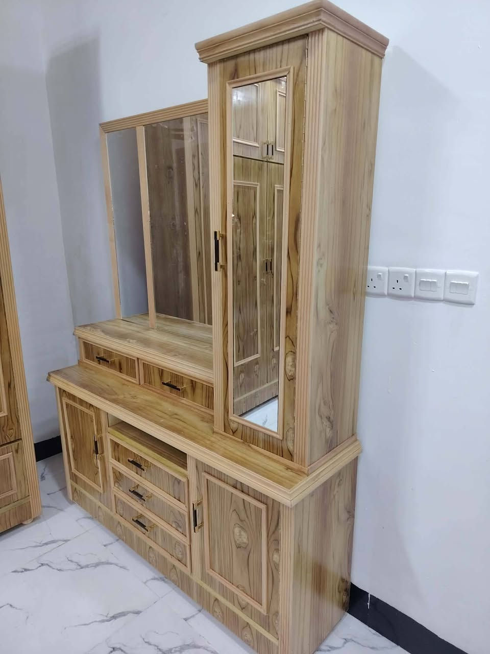 غرفة فصال تركي خشب عراقي صاج 
السعر مليون فقط
جديد ما مستعمل موصل ايمن رقم على خاص


**إذا كنت صاحب هذا الإعلان وتريد حذفه لأي سبب، رجاءا أرسل رسالة إلى الدعم الفني**