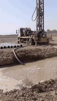 يعلن مكتب الكرعاوي عن حفر الابار الرتوازيه والمنهولات وتعبيرات الشارع نعمل في جميع محافظات العراق دقه بل عمل وسرعه بل نجاز ***********،،،،،***********
