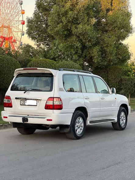 لاندكروز  ٢٠٠٥ فول مواصفات سنويه بأسمي داخل بيجي المرغوب سلايت روف ٣ قطع تبريد زراك بالدعاميه ثلاجه بالجكمجه صاجات فور ويل ودفلوك وقفل اكسلات حساسات خلفيه حجم محرك ٤٥٠٠ دبل تانكي ودبل فيت بمب ٦ سلندر بوصله بالمرايه الوسطيه بلاديه مكينه كير تبريد كهربائيات كلها شغاله سعر ١٣٨ ورقه الاتصال ***********  بغداد حي الجامعة
