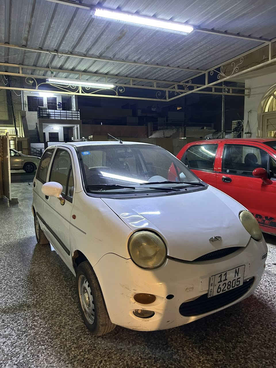 كيو كيو موديل ٢٠١٢ كير عادي 
ماشيه  ٨٧الف 
سياره جاهزه 
مكينه كير نضيفه لا تبخير لا تنقيص 
تبريد شغال 
رقم بغداد دولي تحويل ثاني يوم 
سعرها ٢٦ بيها مجال بسيط 
مكاني بغداد مشتل 
***********
