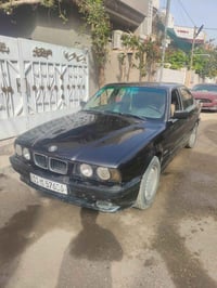 بسم الله الرحمن الرحيم السلام عليكم سياره BMW 525i 1991  سنويه بإسمي ت...