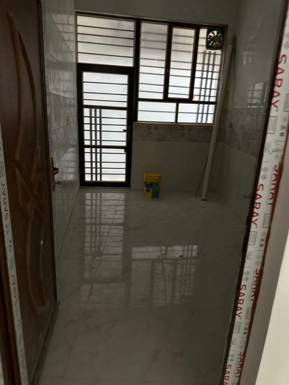 بيت الايجار في تقاطع القدس خلف كليه بلاد رافدين قاطين خدمات كامله والسعر اتصال ع هذا الرقم بدون نت ***********
