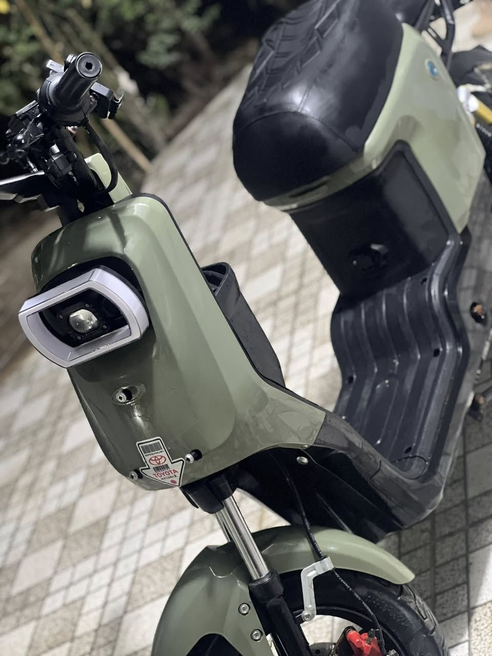 سلاام عليكم R8 بطاريات دبل 32فولت جديدة  مدخل الرازي *********** السعر 550 وبيهه مجال
