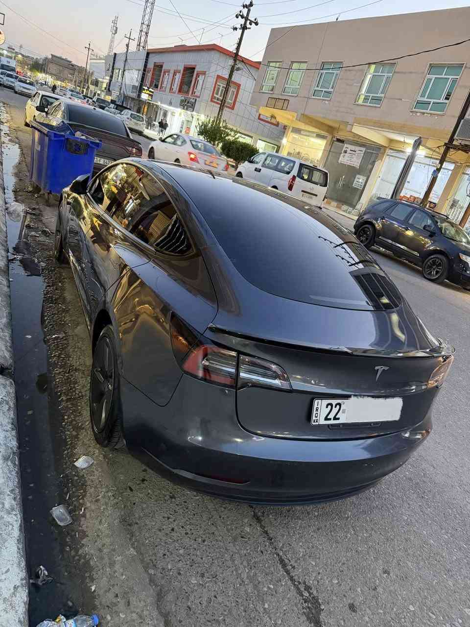 السلام عليكم تيسلا 2023 موديل 3

تك ماطور 
اونلاين اخر تحديث
صبوغ موضح بالسونار بس ضربة بالصندوق 
امام كبس 
بطارية مو مفتوحة وفحص بطارية جديد موجود بشركة ev 
كتاب جام اسود باقي فيه ١١ شهر 
ولا مسج ع شاشة 
تبريد كهربائيات بشرط 
فحص وهزة كلو جديد السيارة بأسمي 
السعر 153 ومجال 
مكان اربيل 
***********
