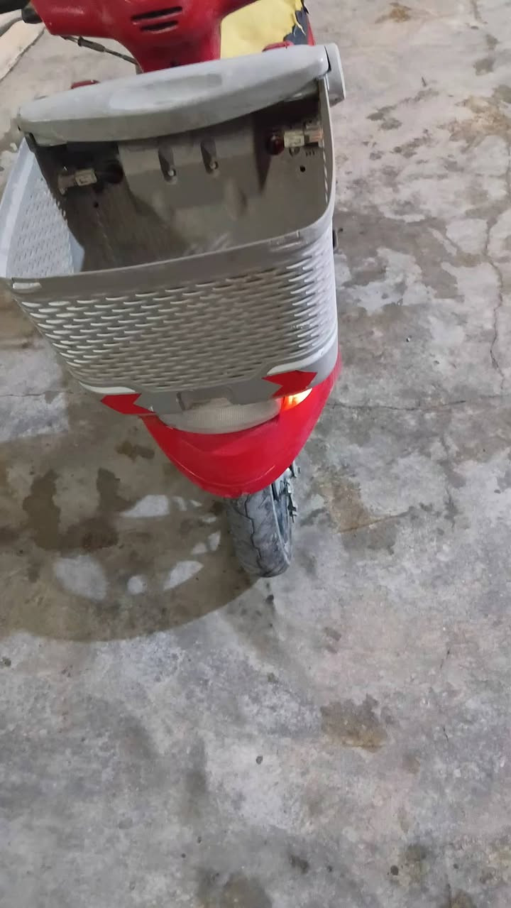 السلام عليكم ماطور زنبور نضيف كله شغال اشير لايت بك ليت كامل نص هندر دشبول السعر ٢٠٠ بي مجال ومراوس بوليس ماكس سرفيز ونطي فرق مكان بلد ***********
