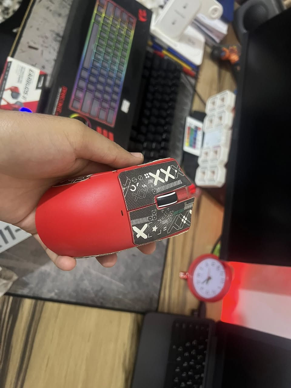 السلام عليكم الغراض هذه للبيع لان بعت حاسبتي مابيهن اي مشكلة ولا اي عطل استعمال نظيف
شاشة❤️‍🔥
من شركة MSI بمعدل تحديث 180HZ

كيبورد❤️‍🔥
من شركة (Redragon (K530 Pro فقط
قطعة الوايرلس ضايعه يعني يشتغل واير وبلوتوث

ماوس❤️‍🔥
ATTACK SHARK X11 من شركة
سماعة❤️‍🔥
من هايبر اكس ايربود 2 استعمال اسبوعين

مع هدية 🎁 
ساعة الكترونية موضحة بالصور

كل الغراض للبيع بسعر 200 الف السريدات القديمة شارع الصياد
هاتف ***********
مكاني بغداد السريدات القديمة شارع الصياد
