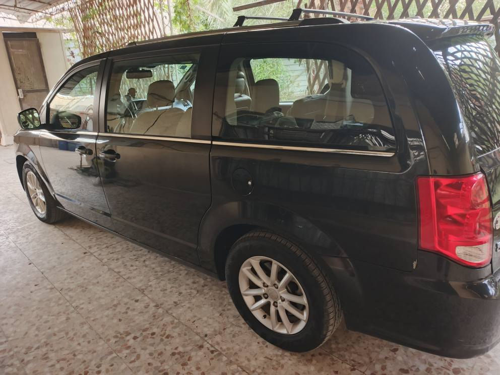 سلام عليكم دوج كرفان سيارة كلين سيارة جديدة حلوة مواصفات السيارة sxt سعر 205 الاتصال *********** بغداد, العراق
