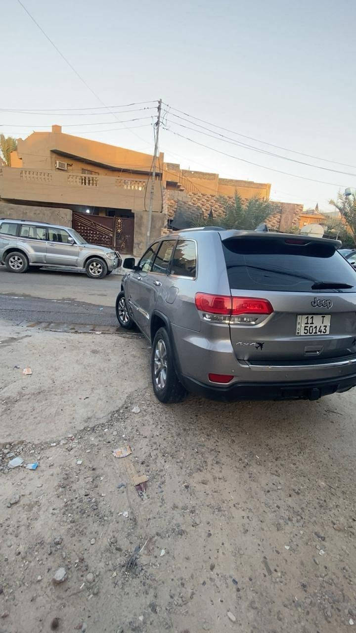 سلام عليكم جيب لاريدو ٢٠١٥ سيارة فول لاخير مابيهة اي نقص ماذب عليهة الف دينار السعر ١٦٥وبيهة مجال ***********
