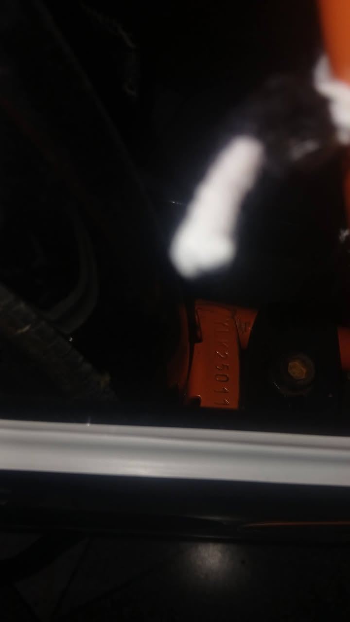 سلام عليكم عندي هذه البسكل ريد بيعه بسكل نضيف جديد عنواني سوق الشيوخ الحكيكه  هذه رقم
***********.....*********** كو وتساي او نتصال
