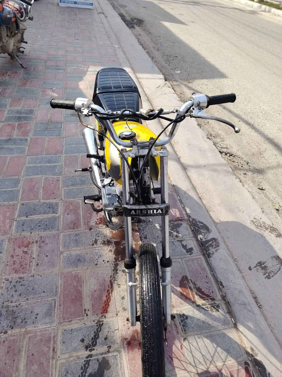 اربعه كير موديل ١٦ أوراق كامله دراجه هندر واحد فول تجفيت جديد سعر حلو ٣٥٠ وبيه مجال مكان كربلاء حي السلام ***********
