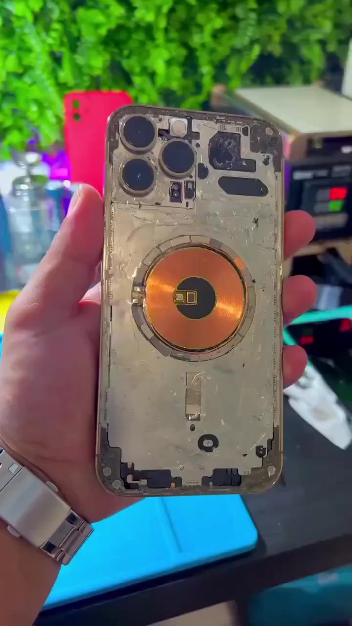 خصم 50% على صيانة الموبايلات 📱🔥
يعلن محلنا عن إطلاق عرض خاص ولمدة محدودة:
🔻 خصم 50% على خدمات صيانة الموبايلات 🔻
يشمل العرض:
✔️ تبديل الشاشات
✔️ تبديل البطاريات
✔️ تصليح منافذ الشحن
✔️ صيانة أعطال السوفت وير
✔️ تنظيف الأجهزة من الأتربة والرطوبة
🔧 خبرة وجودة في العمل
⚡ سرعة في الإنجاز
✅ ضمان حقيقي على الخدمة
لا تفوّت الفرصة…
راجعنا اليوم واستفد من العرض قبل انتهاء المدة.
📍 العنوان: (النصر قرب مطعم رافد مكتب حسين فون)
📞 رقم الهاتف: (***********)
