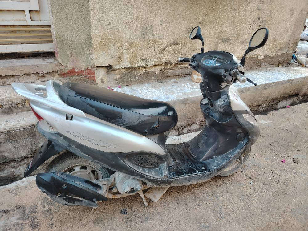 السلام عليكم
كامكو V2  مفتوحه للبيع شغاله كهربائيات لايتات بريكات ودبلات نازله  موديل (١١ )أبيع كوم حديد السعر  (٣٠٠) الف مكاني رفاعي للتواصل الاتصال على الرقم ***********
