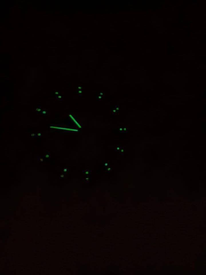 قطعة واحدة فقط ساعة جديدة  رولكس سويسري الصنع الأصلية بضاعة امزون  شرط الفحص السعر ٣٠ الف وتتوفر خدمت توصيل مجاني المنتج مطابق للصورة ومطابق للجودة في الصورة


**إذا كنت صاحب هذا الإعلان وتريد حذفه لأي سبب، رجاءا أرسل رسالة إلى الدعم الفني**