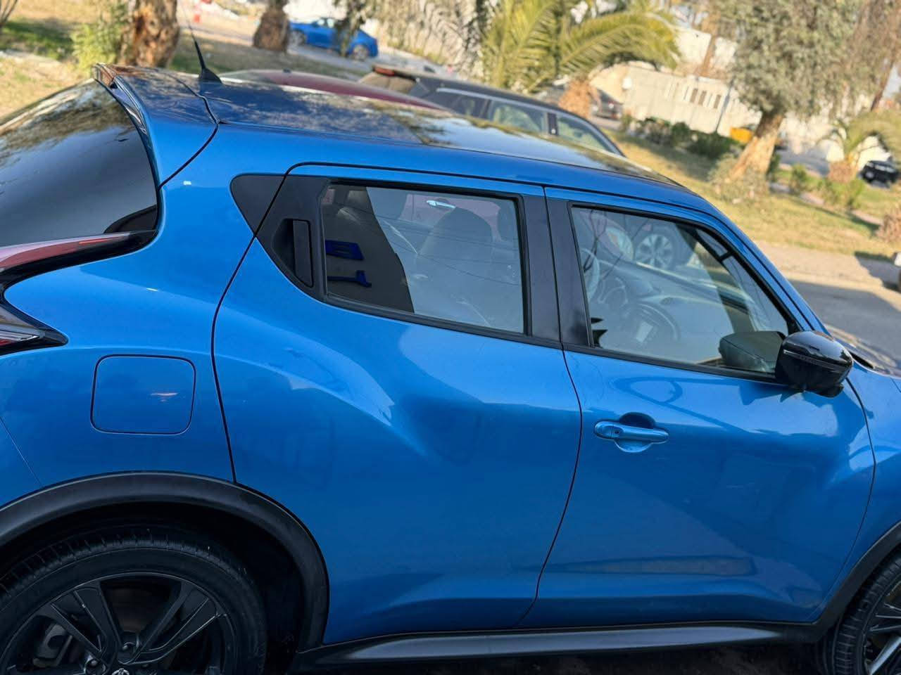 نيسان جوك موديل 2018 خليجي
محرك١٦٠٠  فول مواصفات اعلى فئه 
٥كاميرات ٣٦٠درجه مع رادرات سلايد فتحة سقف 

ماشيه 60 الف فول مواصفات اعلى فئه ضربه بيها بل باب الخلف السايق ومصلحه ع بارد بدون صبغ السياره الميعرف مواصفاته بصمة ابواب وبصمه تشغيل وحساسات امامي خلفي وجانبيه بنوراما مع فتحة سقف 
كشنات جلد مع تدفئة تبريد ويل كروم اسود بلادي  وبل الاضافه الكشنات والارضية  مغلفه بل جلد الي حاب يعرف  
السياره بأسمنه شرط التحويل السعر 130 وبيها مجال ولسيارة موجودة ابغداد او بلفلوجة
رقم  ***********
