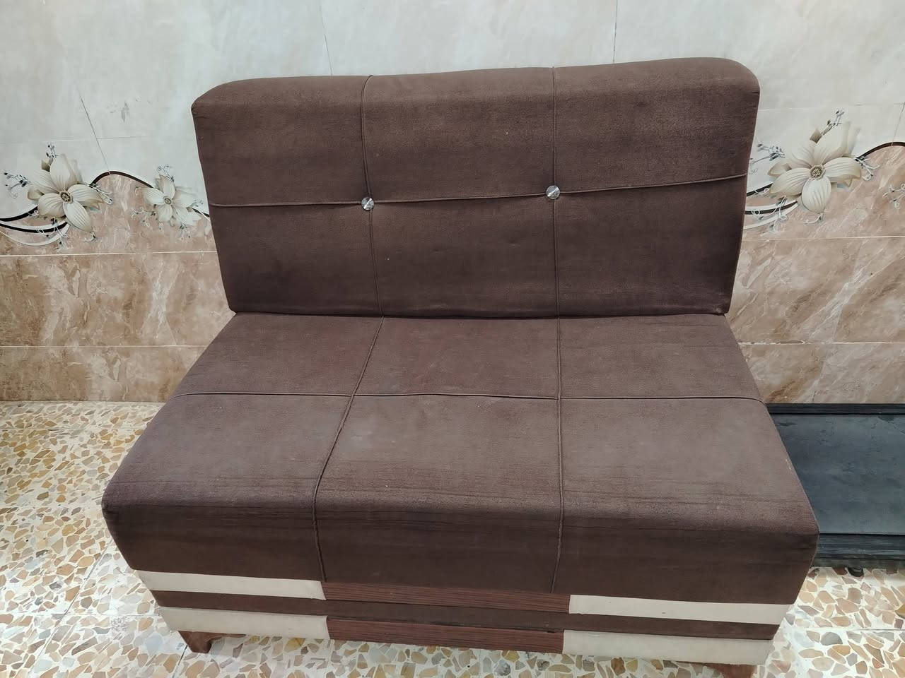 قنفات للبيع 140 الف *********** موصل حي الجزائر
