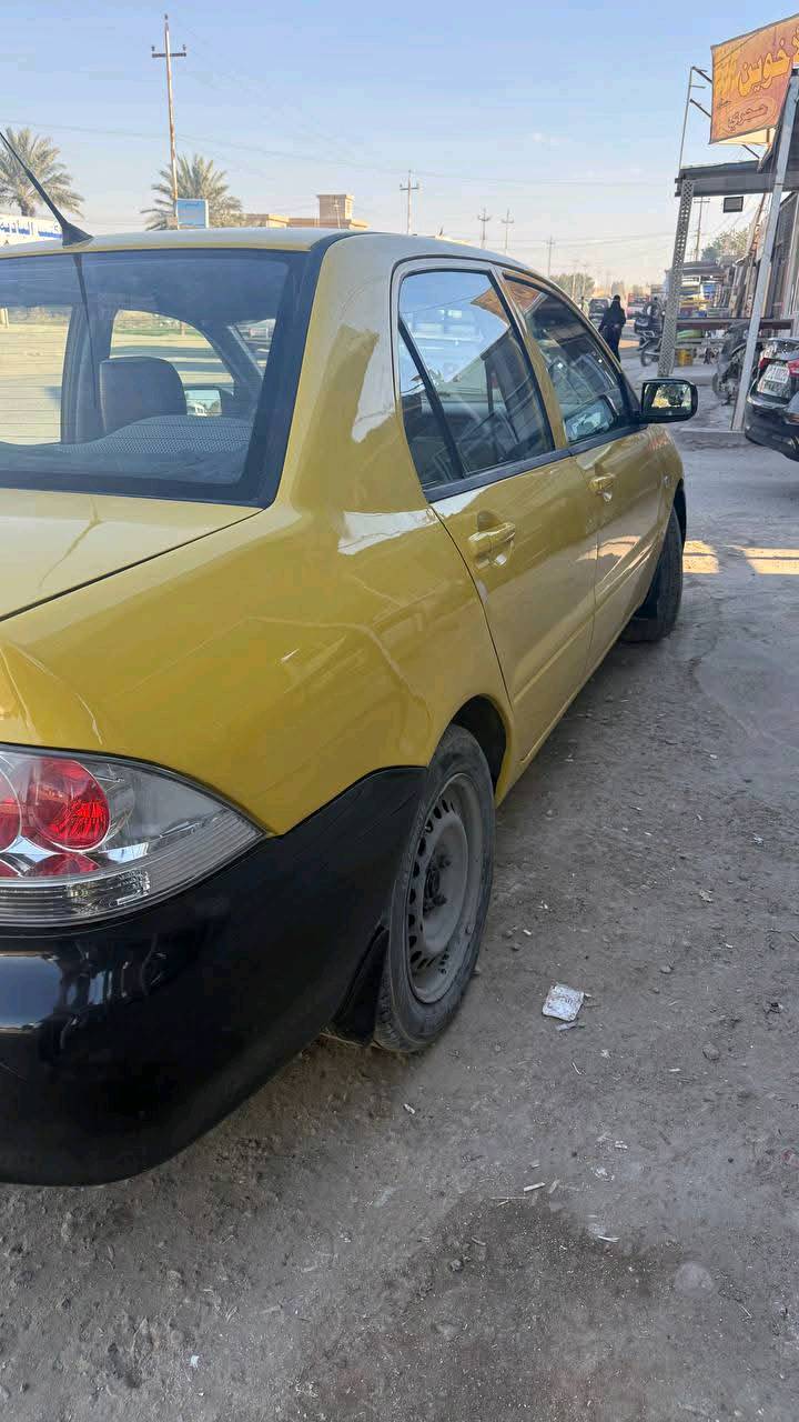 السلام عليكم 
لانسر 2010 بأسمي 
محرك 2000 
كير عادي 
ماشية ٣٥٠.٠٠٠كم تقريباً
مصفرة هيئة
مصبوغة عام 
مبدل بنيد 
سيارة تاخذها كبل تشتغل بيها ع باب الله 
العنوان الدورة 
***********