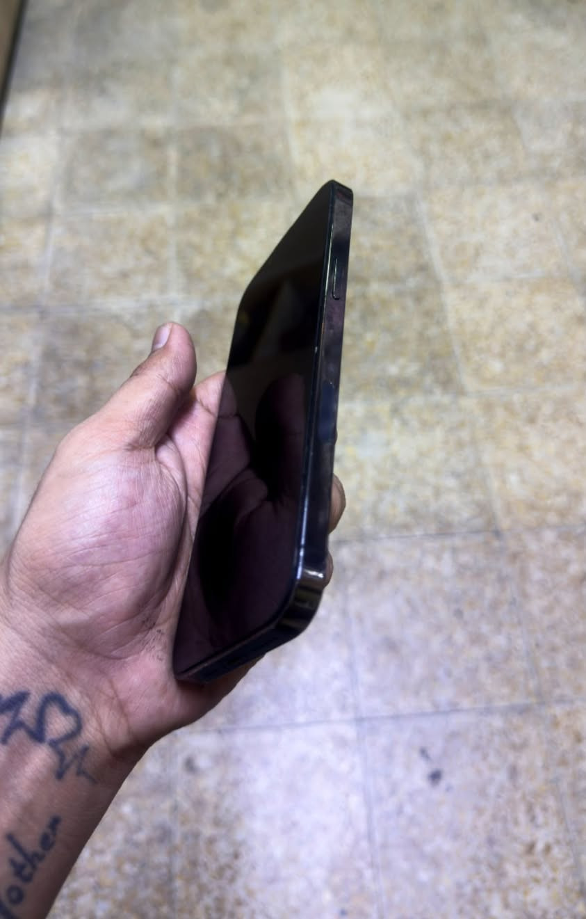 جهاز ايفون 13 برو ماكس اسود
ذاكره 256 
بطاريه 95 
نظافه 95‎%‎
بلادي مامفتوح 
سعر 750 الف 
‭***********‬

