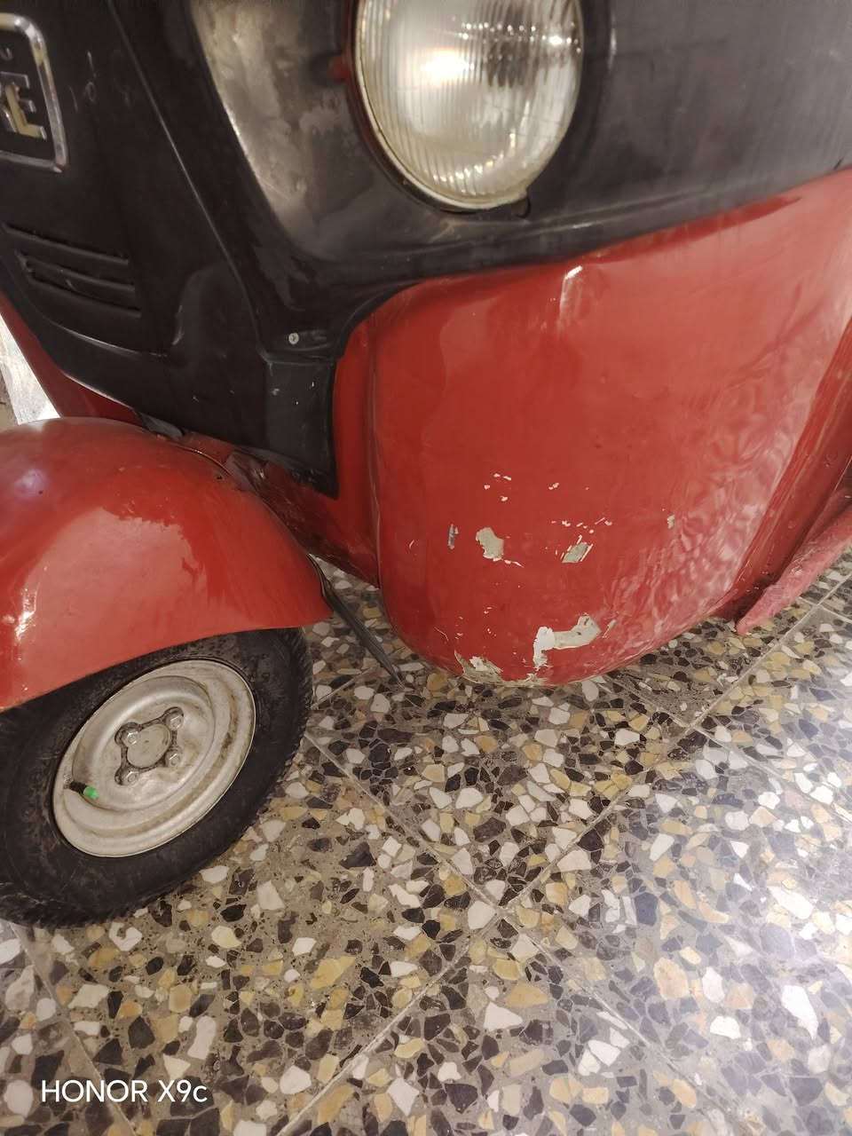 تكتك موديل 2018 رقم سنويه بيهه لغد صبغ لغد معجون رقم سنويه سعر *********** سعر ٥ ملاين
