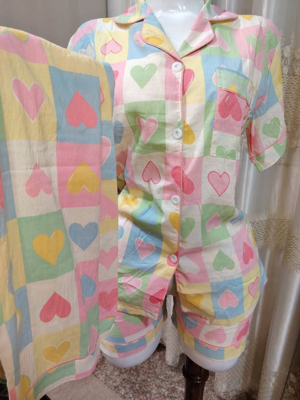 بنات خامه راقيه بارده  و موديلات تخبل يجون 3 قطع شورت و قميص وبجامه  و سعرهم بس 10 و قياسات مختلفه للـ٨٥


**إذا كنت صاحب هذا الإعلان وتريد حذفه لأي سبب، رجاءا أرسل رسالة إلى الدعم الفني**