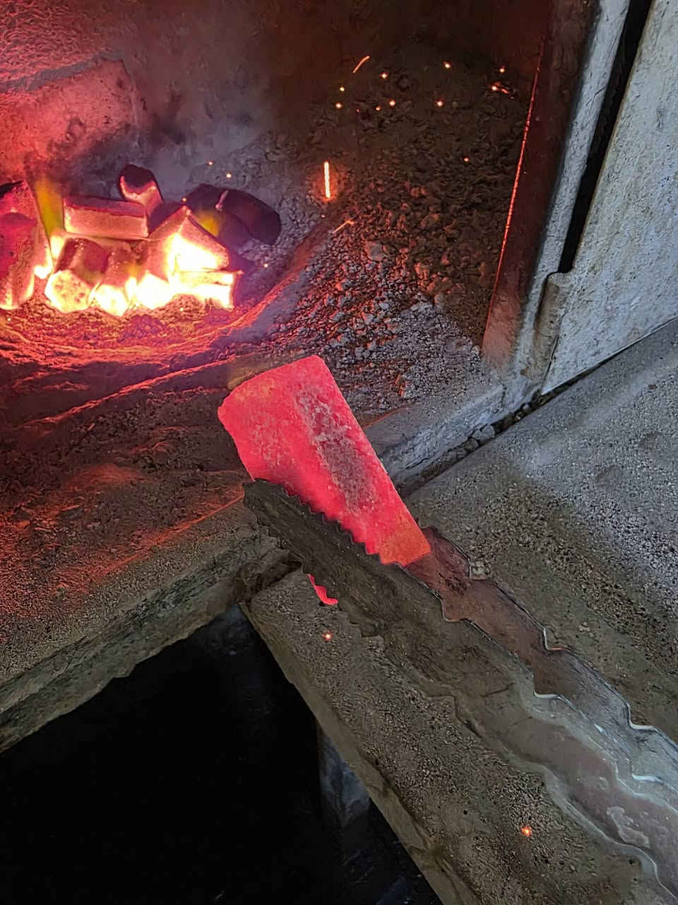 متوفر فحم الرشيد وصقر اندنوسي على فحص وبجوده عاليه وسعار تنافسيه للستفسار ***********
