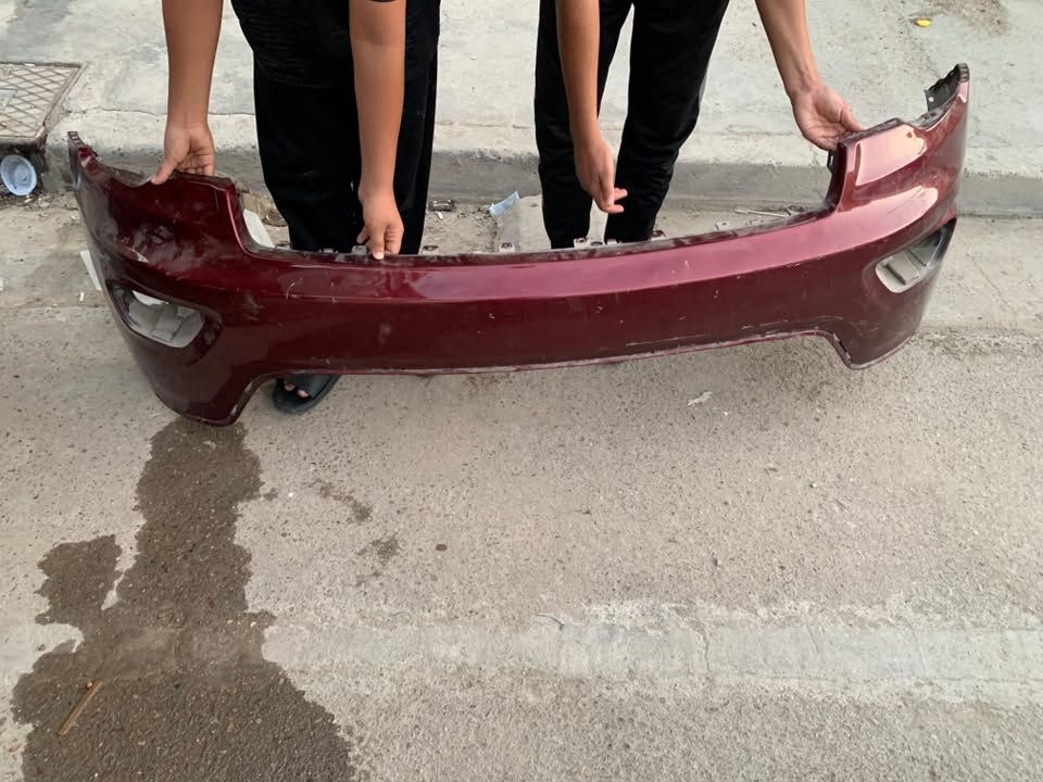 سلام عليكم دعاميه جيب لاريدو موديل 20 
ماروني كرزي تفصيخ كلش نضيفه وجديده تريدها بس قطعه ب150 او كامله يختلف سعرها مكانها بغداد. مدينه الصدر ***********

