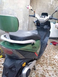 اخوان دراجه شحن جديده ما ماشيه ابد 4بطاريات سرعه 90مشيهة حلو السعر 100...