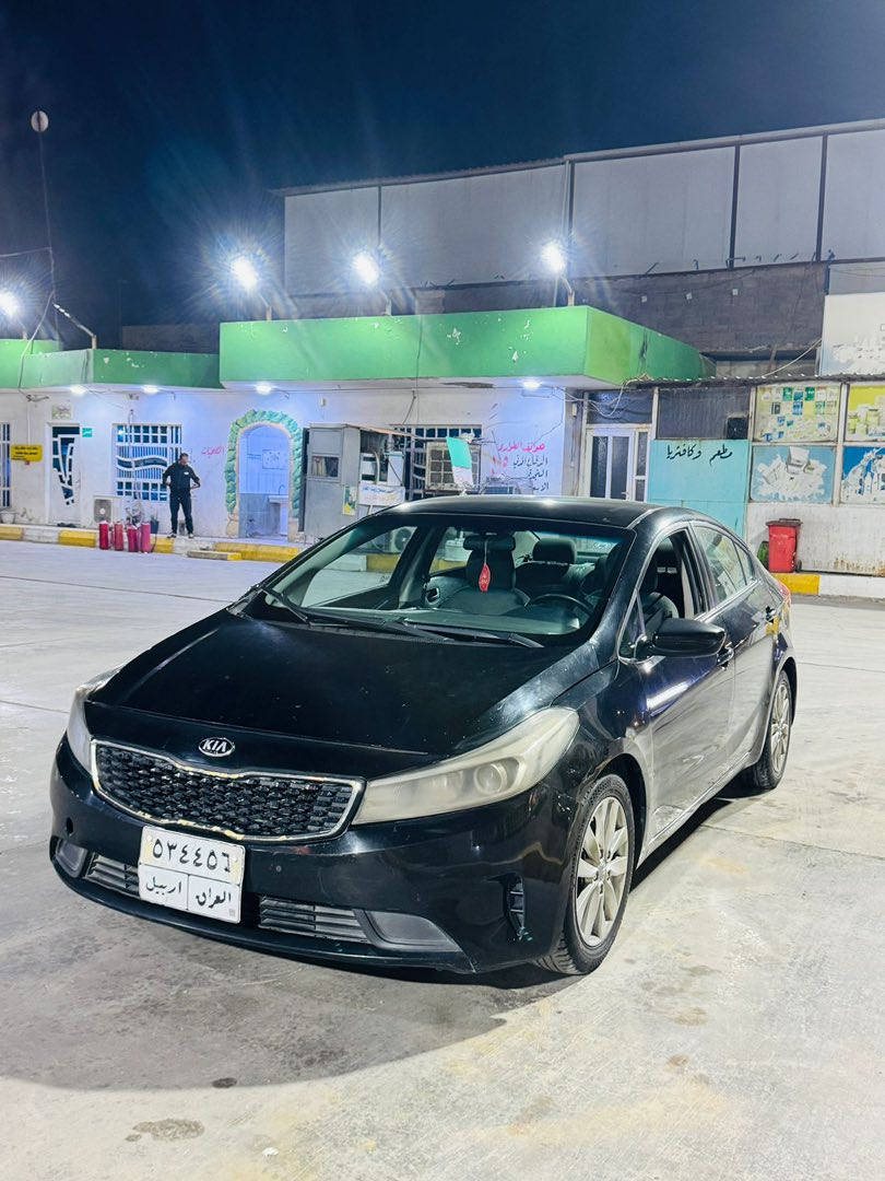 سلام عليكم
كيا فورتي 2017 رقم اربيل بسم شركة. 
ناشر سونار وصور الحادث
لغد شاصي مكفولات 
ماشية 131
مكينة كير مكفولات 
حدادية تخم تاير كله جديد
سعر 100$ وبيها مجال بسيط 
مكاني بغداد الكاظمية 
***********
