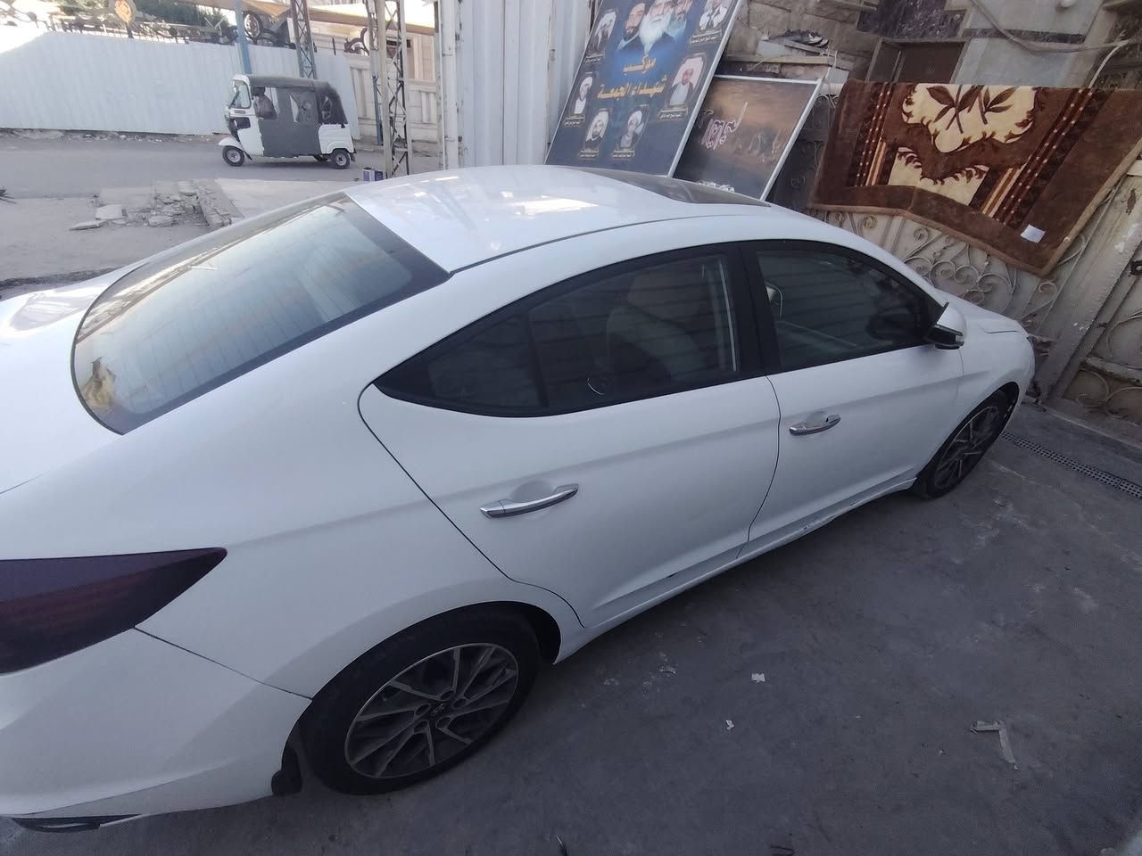 السلام عليكم النترا 2020 خليجي للبيع المواصفات فتحة سقف حساس امامي خلفي شاشه كامره خلفيه تبريد قطعتين مكينه ٢٠٠٠ دوش رقم بغداد الدولي سعر 143 وبيهه مجال بصيط ان شاء الله رقم تلفون *********** اخوان سونار سياره مرفق ب منشور رجآ لحد يخابرني يكلي شبيهه ما بيهه شوف سونارها وخاب
