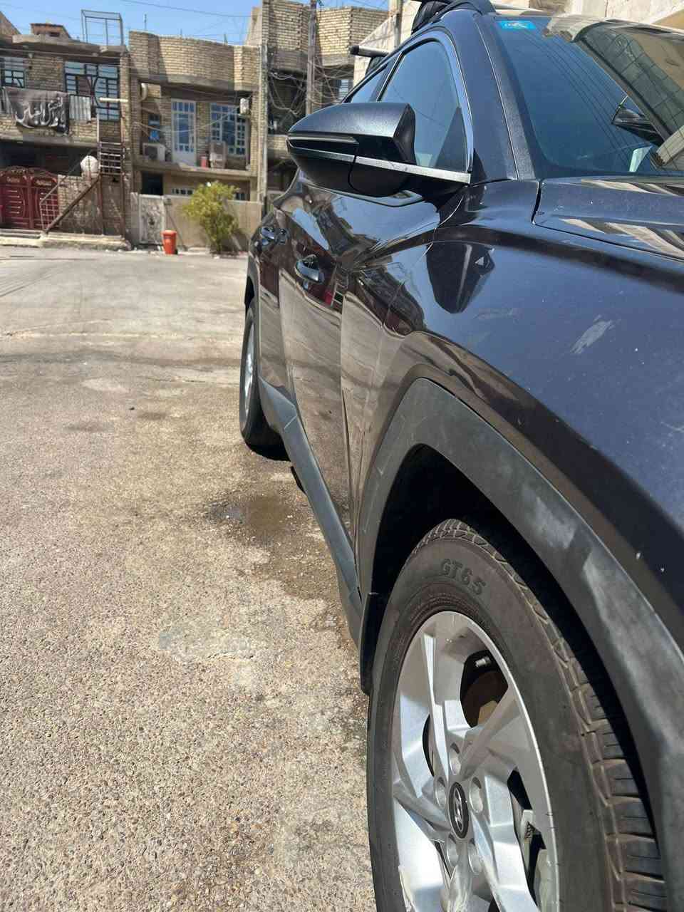 هونداي توسان موديل 2022 امريكي فول مواصفات عدى الفتحة
‏
‏تشغيل عن بعد
‏بصمة ابواب 
‏بصمة تشغيل
‏تدفئة بالكشنات 
‏تحكم مري
‏رادارات
‏قيادة ذاتية
‏محرك 2500
‏باتري جديد
‏تخم تاير جديد 
‏دوشمة الكشنات
‏سيباية شادلهة
‏صدر السيارة ممتاز والحمد لله نعومة بالقيادة مريحة جداً
‏
‏سيارة حيل نظيفة وجديدة ما شاء الله وبالعافية على الياخذهة ماشية ٦٥ الف محرك نشط ما متعوب دهن من اسبوع مبدل واحسن نوعية 
‏كير محرك لغود شاصي تكم مكفولات شرط الفحص وبالسونار
‏رقم بغداد والتحويل مباشر
‏#عليها_غرامة 50 الف فقط
‏
‏للاستفسار اكثر الاتصال على الرقم : ***********
‏العنوان / بغداد _ الدورة 
‏#السعر 172 ومجال قليل جداً
