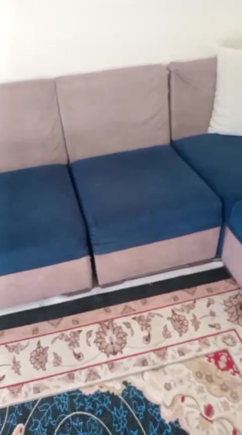 تخم  سبع مقاعد للبيع سعره 50 الف حي السفير شارع 20 قرب ابو سيف المضمد رقم الهاتف ***********
