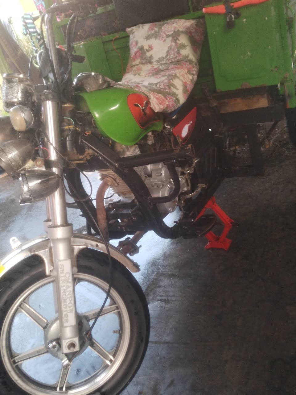 ستوتة للبيع موديل 21 أوراق كاملة مدفوع الكمرنك باسمي نضيفة مكانك بغداد الزعفرانية السعر2وبيها مجال ***********
