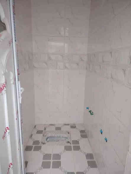 المساحه 50 متر بيت نضيف جديد 

يحتوي

غرفه +صاله +مطبخ+صحيات+مكشوفه +

الموقع ::نجف  شارع الصب عمود 321

سعر الايجار 💵#سعر200💸 الف قفل قفل

لايوجد مساحات أخرى لليجار ❎

#كل_شهر_بشهره***********
