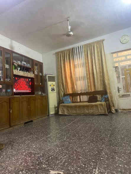 السلام عليكم يعلن مكتب الكوخ للعقار عن بيع دار في حي الغدير الأولى
المساحه 100م
الواجها 5م
النزال 20
السعر 67 قابل للتفاوض للإستفسار مراجعة مكتب الكوخ او الاتصال على الأرقام التاليه
***********
***********
