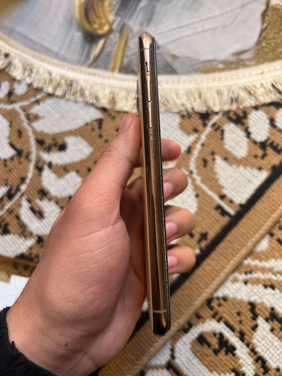 سلام عليكم ايفون 11 برو ماكس
جهاز نضيف بمعنى الكلمة مابدل اي شي بيه كفالة نموذج m

 ذ256

ب72

لون ذهبي 

مكان الحسينية 

السعر 330 

***********
