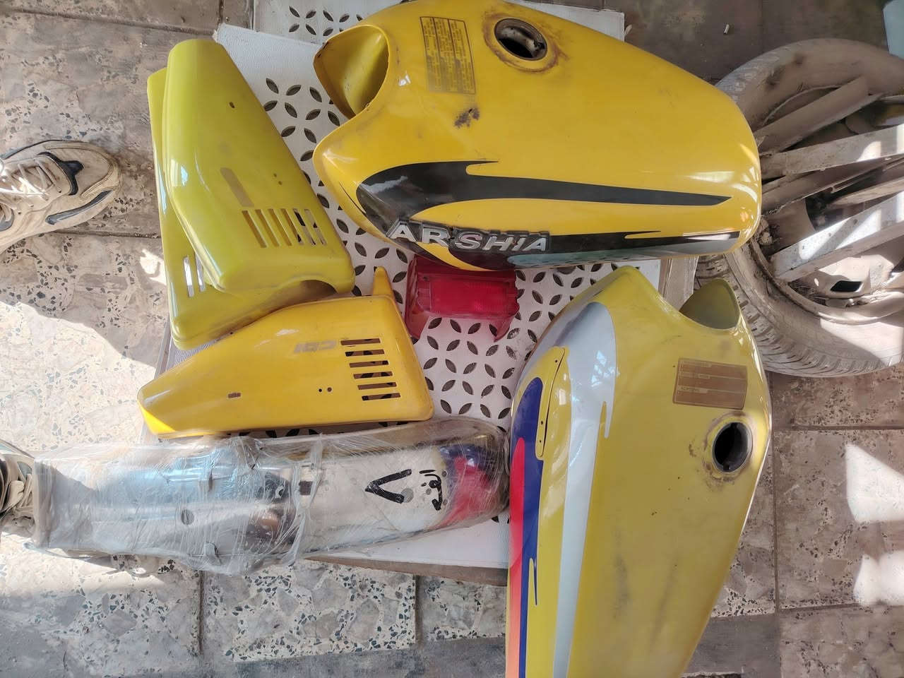 متاح غراض 4كير وستوتة وبيهن مال سبيسي غراض جدد ما مستخدمات ملات تعزيلة محل اي شي تريدة بسعر جملة نزلة بل تعليقات او خاص واني اكتبلك سعرة مكاني كوت داموك***********
