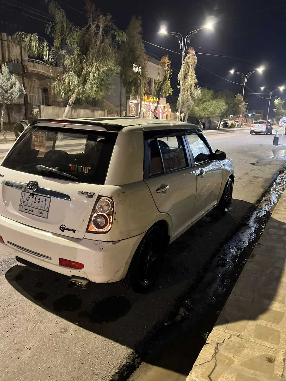 لبيع السعر 43
سياره نضيفه محرك كورلا
ضراها جاملغ فقط 
مكان السياره موصل حي الميثاق 
***********
