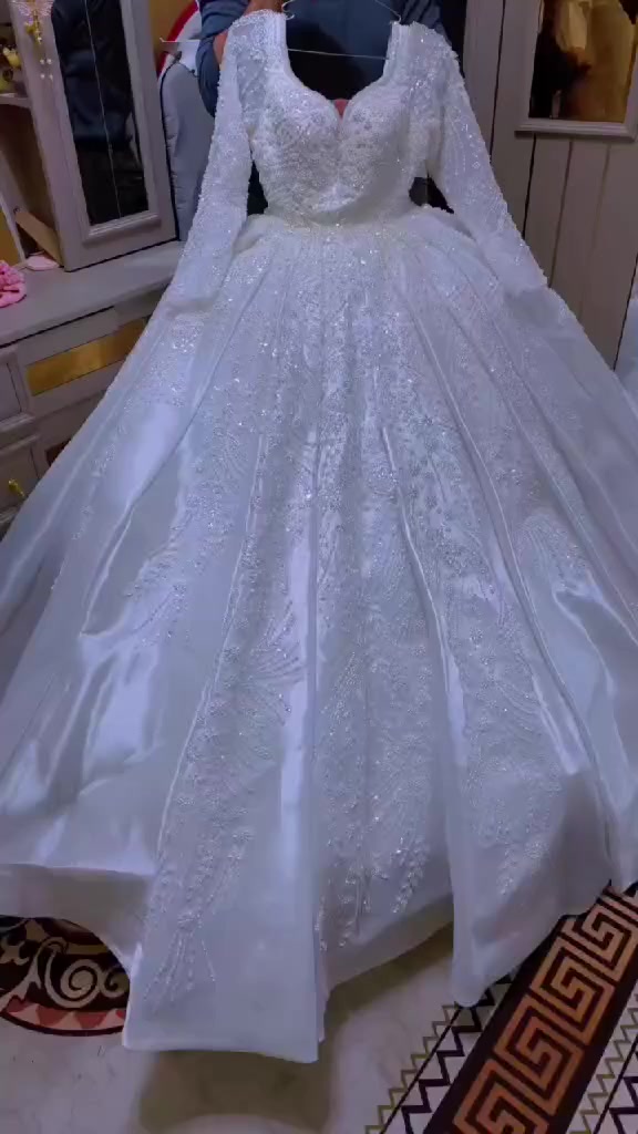 سلام عليكم بنات حبيباتي عندي بدله مال عرس بيضها ناصع نوعها ستن ثقيل تجنن والله  اريد أبيعها ب ١٣٠ وبيها مجال مكاني بغداد الدورة والي قريبين من الدورة احنه نوصله  بلاش بس الي بعيدة هي تأخذها


**إذا كنت صاحب هذا الإعلان وتريد حذفه لأي سبب، رجاءا أرسل رسالة إلى الدعم الفني**