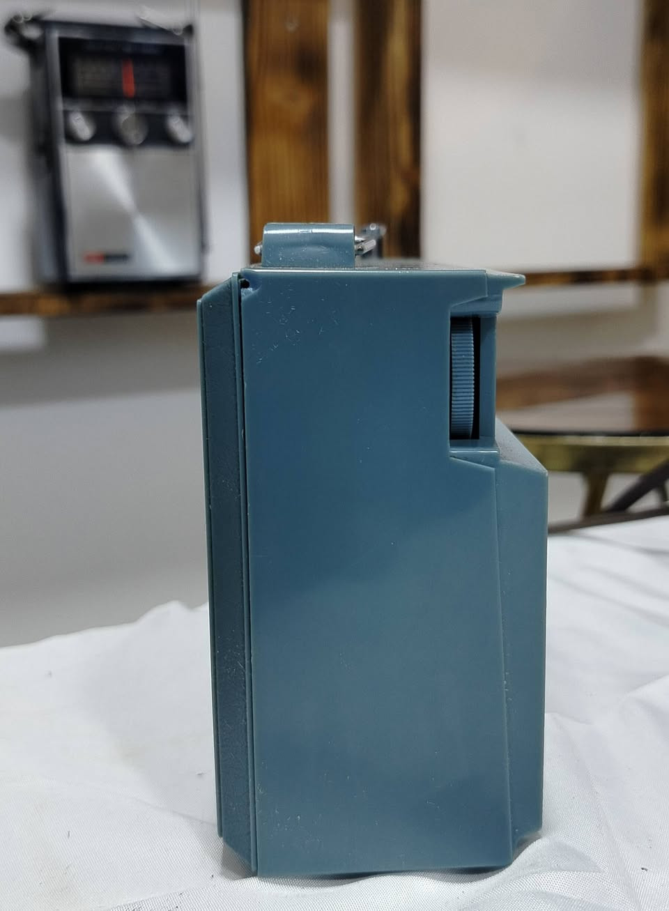 راديو جنرال الكتريك
الصناعة امريكي 1963
موجتين fm am سحب ممتاز على الموجتين 
شرط النضافة مامصلح 
يشتغل 4 باتريات قلم 
السعر 75 الف 
تواصل واتس اب ***********
