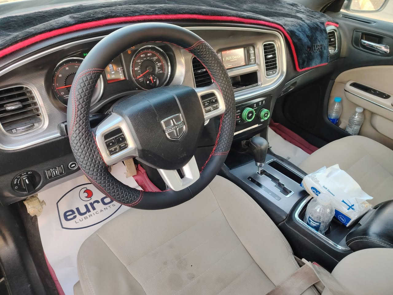 السلام عليكم جارجر 2014 اصل بسمي محرك 3600 دواخل عسلي حادثها جاملغ وبنيد وبيها مكانات صبغ اثر شخوط سياره جاهزه نقصها بس تورباين السعر 143 وبيها مجال بسيط مكاني ذي قار مركز ***********
