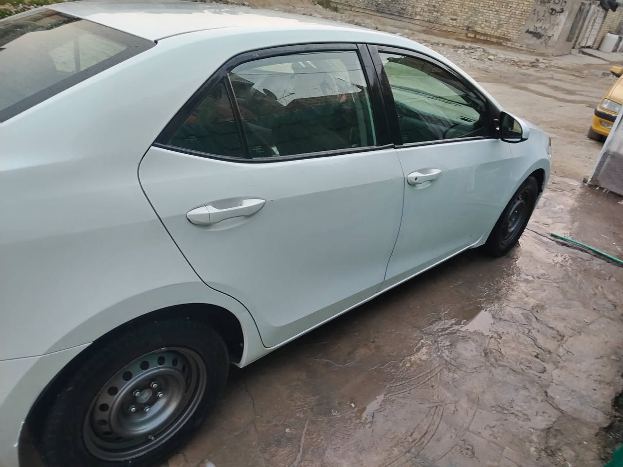 كورلا للبيع مديل ١٧ دياله سعر١٣٥ رقم ***********
