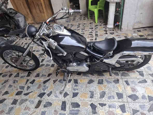 السلام عليكم بيع هارلي كاوسكي فولكان المكان بغداد شهداء العبيدي السعر ١٣ ورقة بيع فقط بدون مراوس الرقم  ***********
