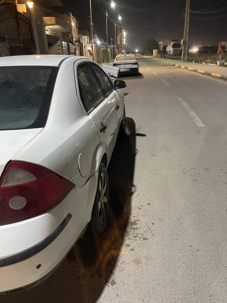 فورد مونديو 2006.    رقم نجف مميز بسمي.   كير ومحرك كورله 1800 حديث محرك بي صرف     العنوان واسط العزيزيه 
السعر 40 وبيها مجال 
***********
