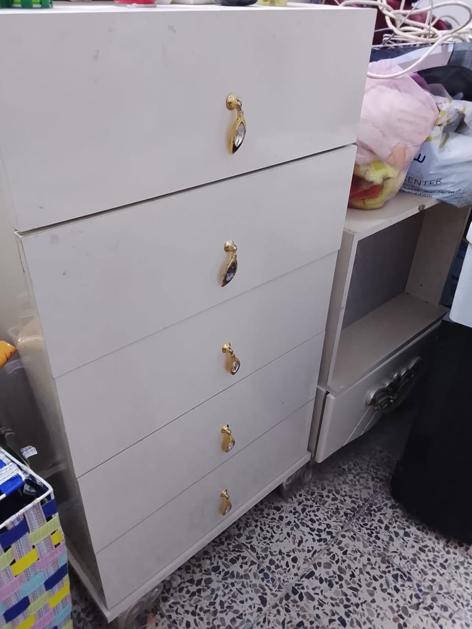 السلام عليكم غرفه نوم للبيع نظيفه جدآ لاستفسار خاص


**إذا كنت صاحب هذا الإعلان وتريد حذفه لأي سبب، رجاءا أرسل رسالة إلى الدعم الفني**