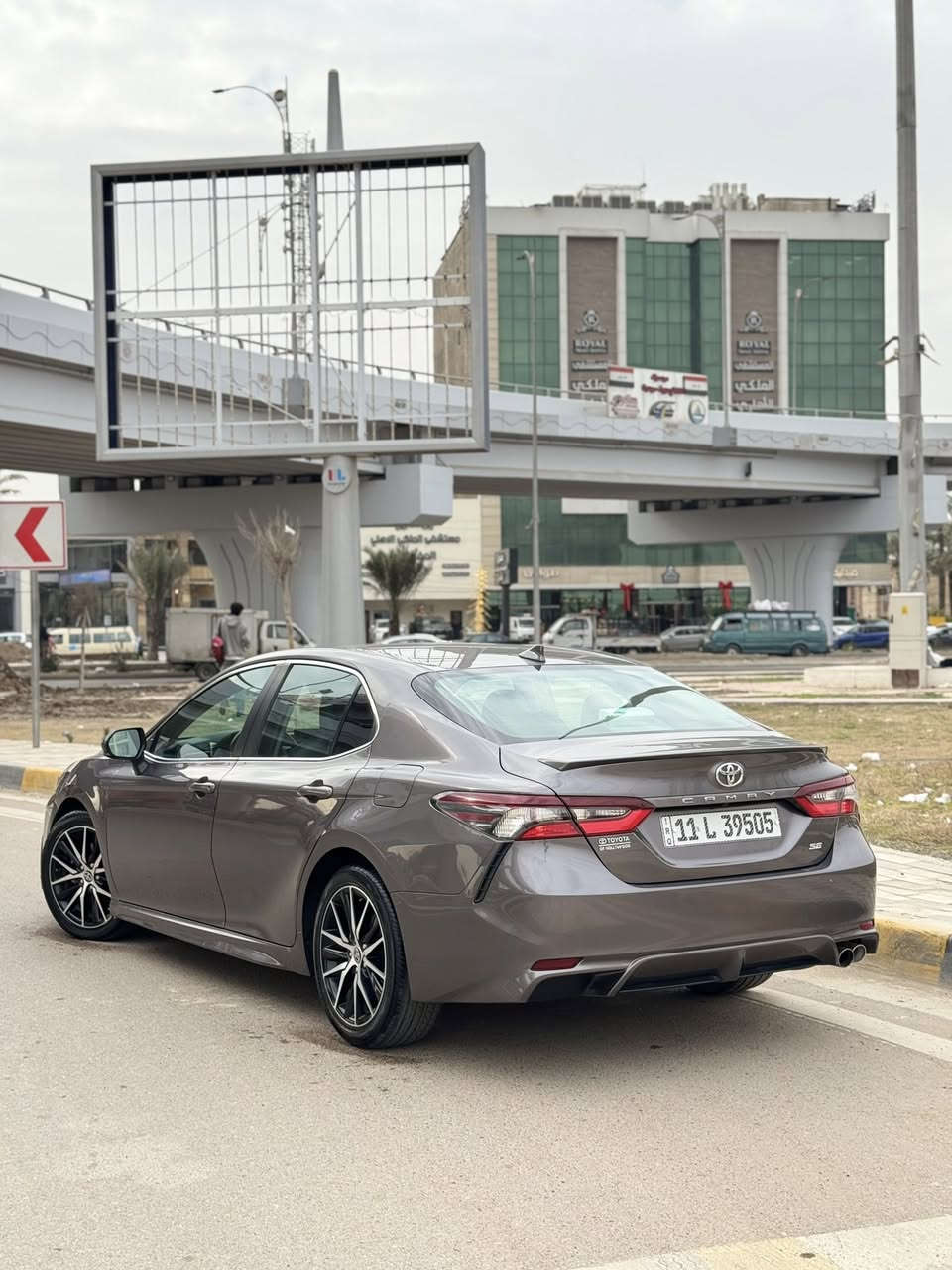 تويوتا  كامري 2023 🌿🌿
‏⚫️ Toyota Camry SE  2023  🇺🇸⚫️

مكان السيارة بغداد 

حادث السياره صبغ جاملغ وبنيد فقط 

📃 اليكم التفاصيل الآتية 👇🏻

🚘 امريكي

🚘 ماشيةKM 70

🚘 موديل 2023 

⚙️ حجم المحرك 4Cylinder 2.5L ☘️

⚙️ مرتبط بناقل حركة أوتوماتيك

🚗 دفع ثنائي FWD 

📷 كامرة دوارة

⭕️رادار امامي وخلفي

⭕️رادار تحذير خروج عن المسار

📍حساسات أمامية 

📍حساسات خلفية 

💡لايت زينون + LED

🔦️ بك لايت LED

🛞 حساسات ضغط الاطارات 

✨️ اشارة في المرايا الجانبية 

✨️ رادار في المرايا 

🚗 ا ABS 

🖥 شاشة JBL

🛣 مثبت السرعة Cruise 

🎶 المودات والاوامر الصوتية JBL

🎶 ا Bluetooth /

⚡️مخرج منفذ الطاقة 

💺تتسع المقصورة ل 5 ركاب

💺حركة المقاعد الامامية كهرباء 

❄️ قطعتين تبريد 

🚘 أوضاع القيادة Drive Mode 

🛣 نظام مانع الانزلاق 

السعر 189 وبيه مجال بسيط 

السيارة جديدة وجاهزه على اخر شي 

الشري يتصل على الرقم:

☎️ *********** واتس
