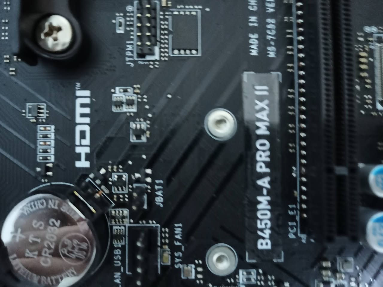 قطع للبيع ب300 الف قفل قفل 
معالج r5 5600g معالج داخلي قوي بقوة gt 1030
رامات lexer 8x2 3200
m.b b450 msi a pro max
مكاني بغداد حرية


**إذا كنت صاحب هذا الإعلان وتريد حذفه لأي سبب، رجاءا أرسل رسالة إلى الدعم الفني**