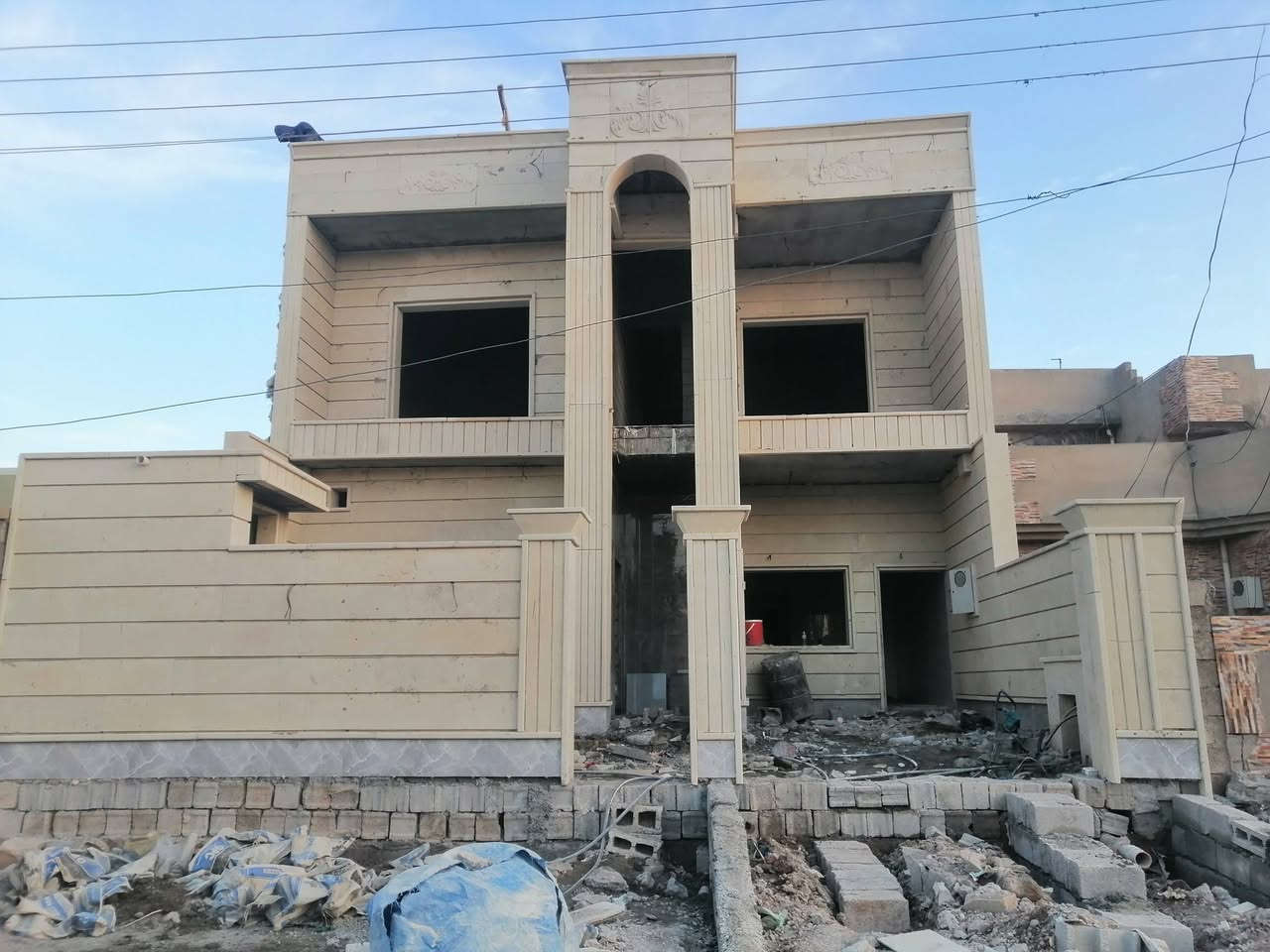 يوجد كادر حجر حلان بسعر مناسب شغل شرط هندسه من يرغب بل عمل يتصل عل خط و الخاص مفتوح ***********
