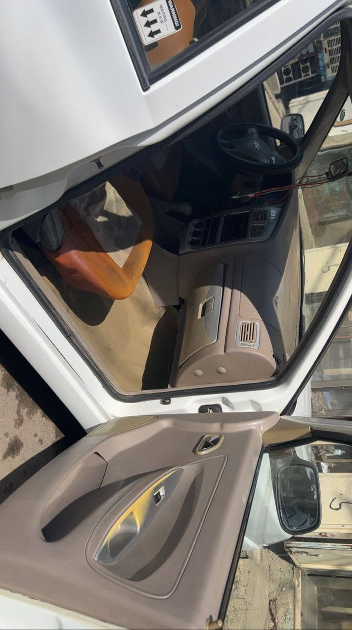 سلام عليكم شيري كوين
موديل 2013
سياره بدون ضربه 
بيه دفتر بانزين 
رقم اربيل 
سنويه صاقطه 2023
رقم الهاتف ***********
بي واتس اب هم
