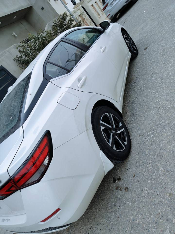 سنترا SV موديل 2024 
بدون دواخل ايرباك استيرن فقط الباقي كفاله 
كشنات هيتر  
تدفئه استيرن 
اوتو ستوب 
رادار جانبي 
حساسات خلفيه 
كامره خلفيه 
شاشه دجتيال
سياره كاتي بدون رقم باقي 3اشهر للترقيم 
ماشيه 29الف فقط سياره نضيفه جدا 
السعر 142بيهه مجال قليل  
*********** كركوك, العراق
