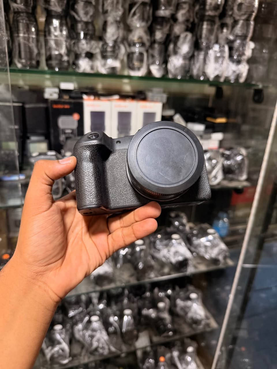 🌟 **عرض خاص من Zoom Store على Canon Rp
📸 **الحالة**: كسر زيرو، شتر / 5k
✅ **المستلزمات**: الشاحن، الحزام، البطارية، 
🚚 **توصيل** لجميع المحافظات  
🔒 **ضمان 3 شهور**
السعر 35000
📩 ابعتلنا رسالة واحنا نبعتلك فيديو يوضح حالة الكاميرا بالكامل!

📍 شبرا الخيمة، أمام محطة المترو  
0⃣1⃣1⃣0⃣0⃣5⃣3⃣4⃣8⃣7⃣3⃣
📞 01100534873 القاهرة, مصر


**إذا كنت صاحب هذا الإعلان وتريد حذفه لأي سبب، رجاءا أرسل رسالة إلى الدعم الفني**